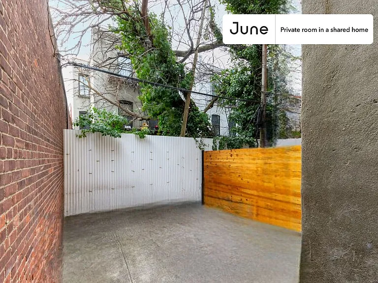 252 Madison St #B — Photo 17