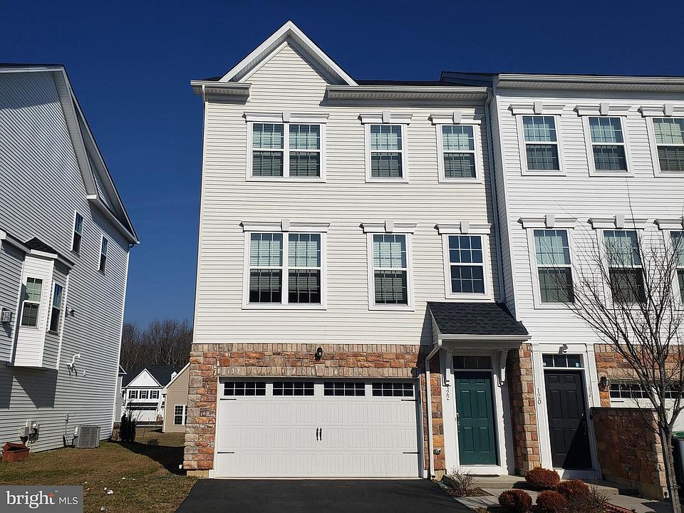 1st image of 122 Jenny Dr