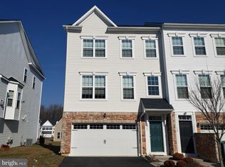 122 Jenny Dr, Bear, DE 19701