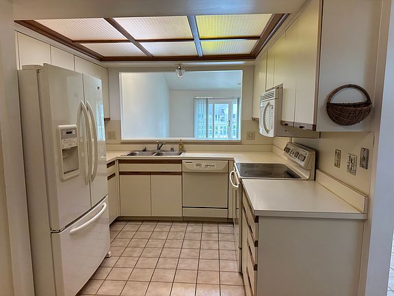 5th image of 43389 River Bend Blvd