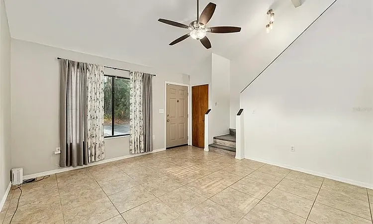 3468 NW 37th Ave — Photo 5