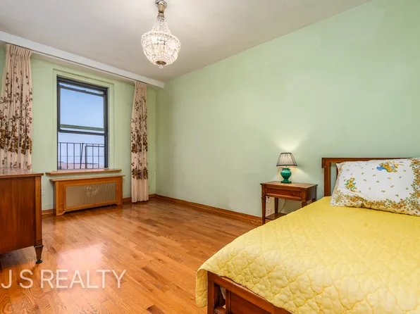 3145 Brighton 4th Street image 10 of 15