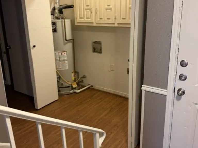 1804 Camelot Cv #1804 — Photo 10