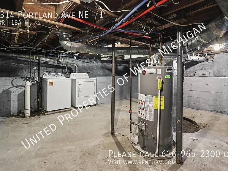1314 Portland Ave NE #1 — Photo 9