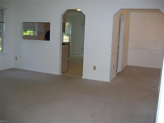 4th image of 1312 Hillside Ave