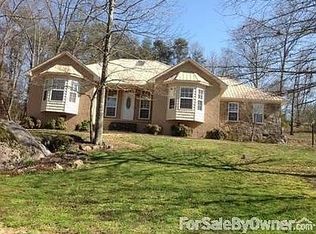 1011 Clover Dr SE, Fort Payne, AL 35967