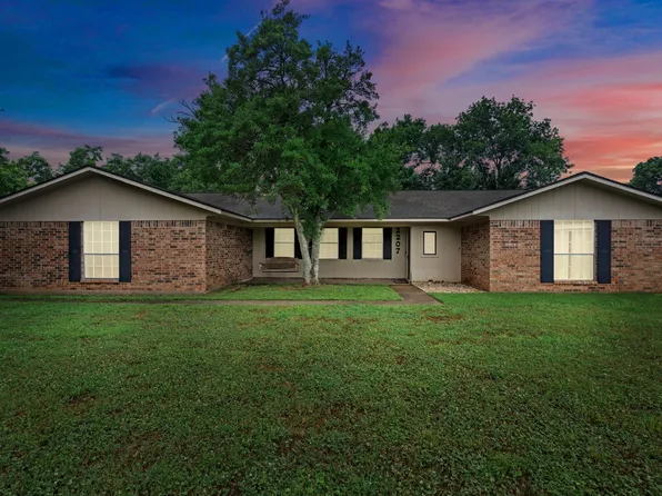 2207 Hickory Ridge Dr, Bossier City, LA 71111