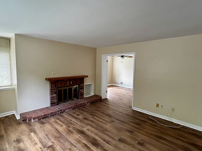 63 Bennett Cmn #63 — Photo 6