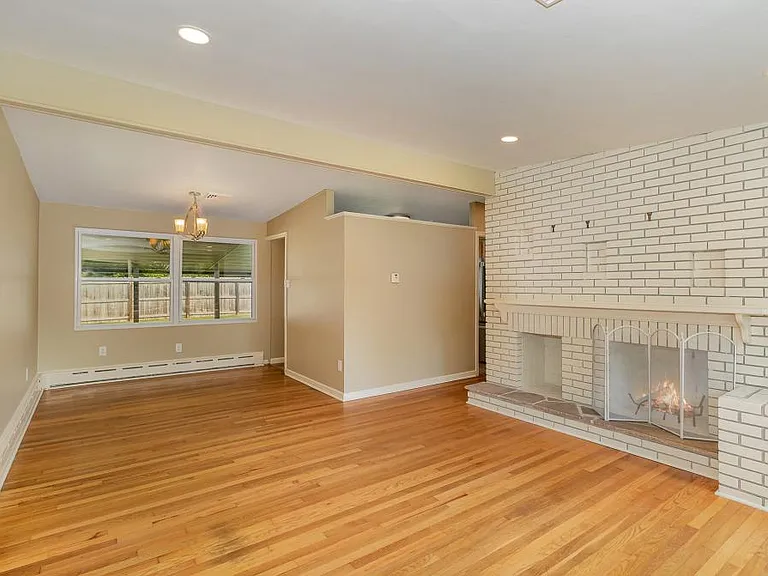 24 Cornell Dr — Photo 4