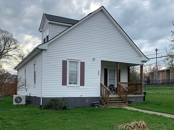 3rd image of 402 Walnut St