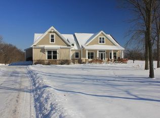 301 E Mowry Rd, Monaca, PA 15061