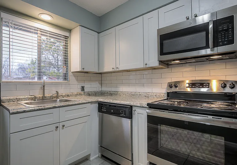 514 NE Corder St #B — Photo 13