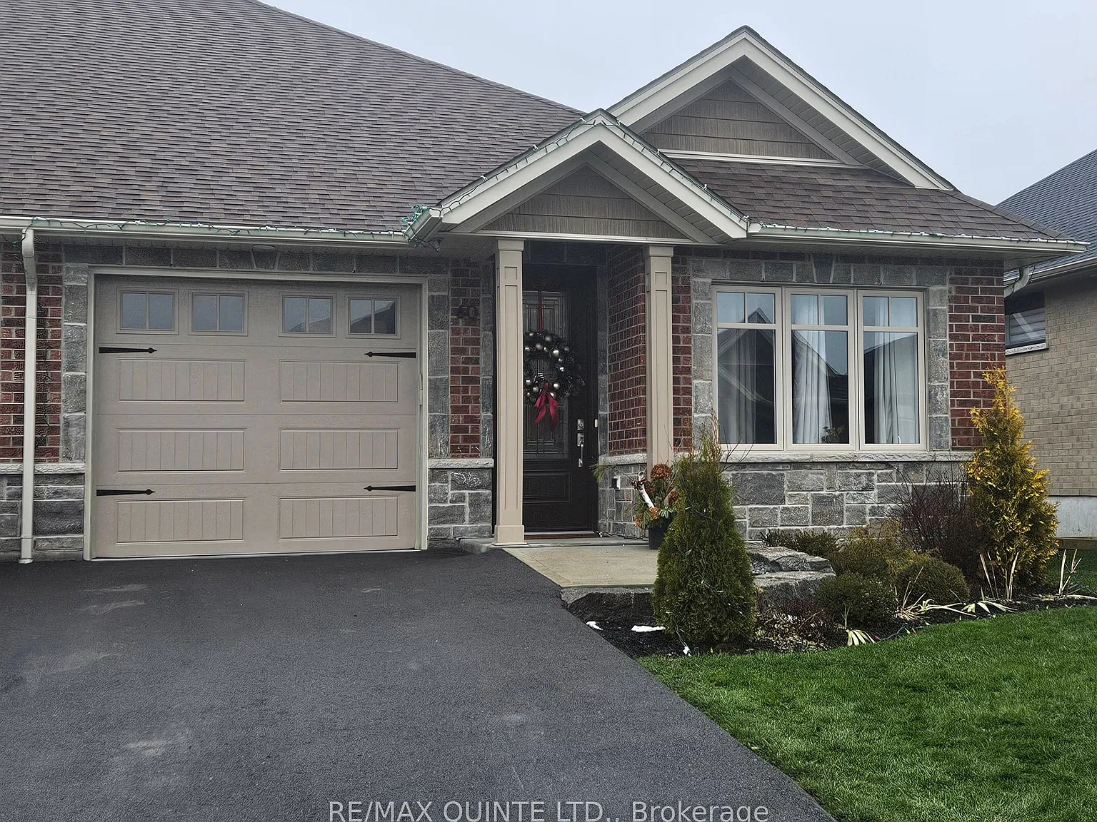 4 bed, $2,900 — Photo 2