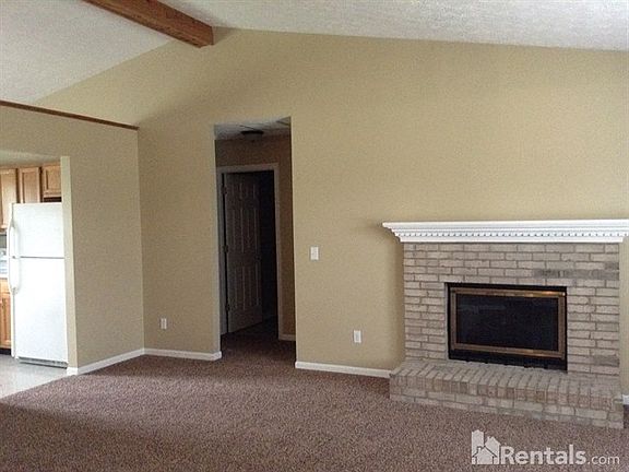 4th image of 1845 Harris Ln
