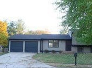 425 Meadow Cir, Greenwood, IN 46142