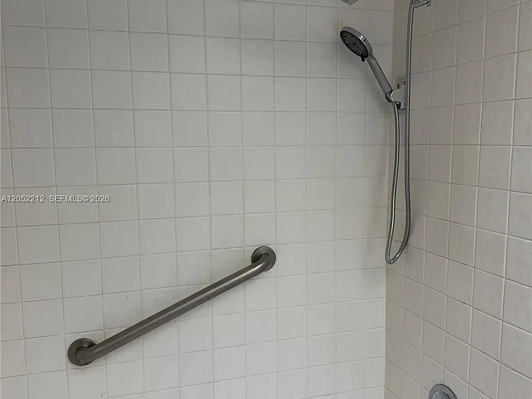 1000 SW 125th Ave #N402 — Photo 11