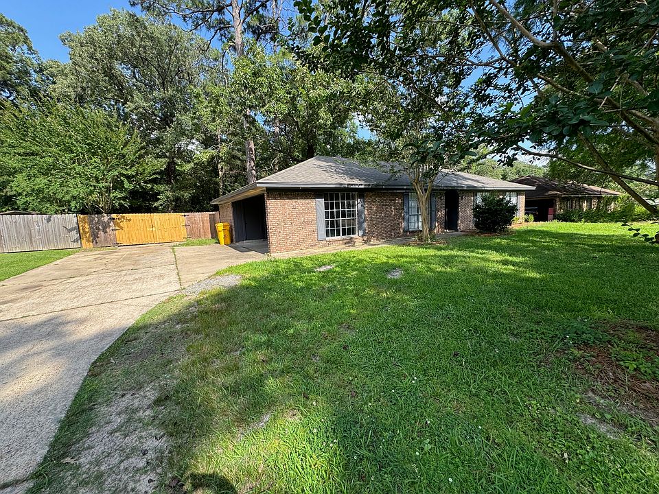 1st image of 102 Lakeview Park Dr