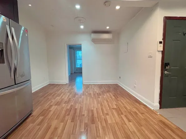 653 Sixth Avenue image 11 of 13