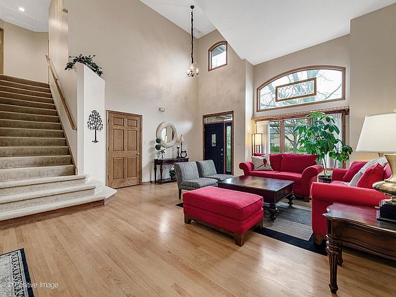4th image of 4925 Creek Dr Unit 4925