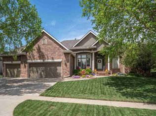 2613 N Lake Ridge St, Wichita, KS 67205