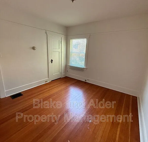 2825 NE 27th Ave — Photo 9
