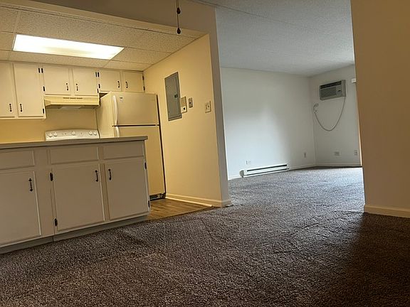 4th image of 230 Springhill Dr APT 102