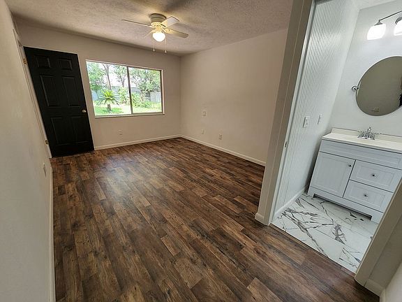 5th image of 602 Brentwood Pl