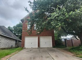 9010 Lawncliff Ln, Houston, TX 77040