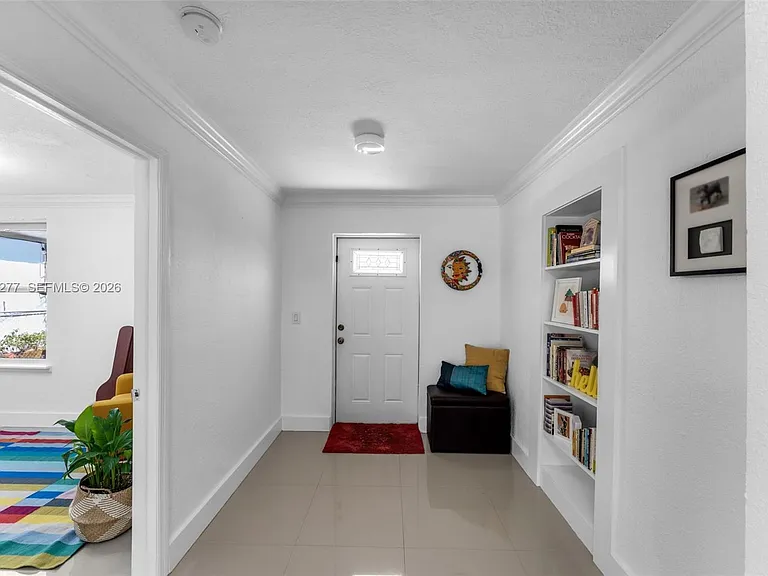 2131 SW 17th St — Photo 15
