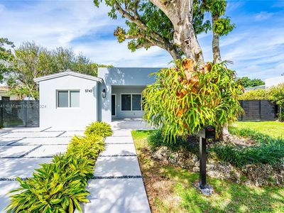 5745 SW 39th St, Miami, FL, 33155