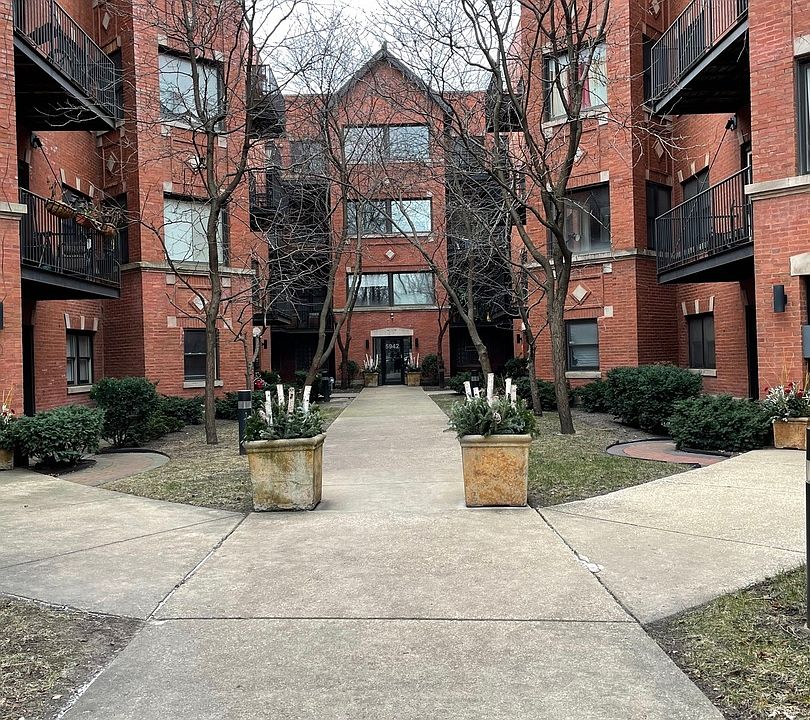 1st image of 5944 S King Dr Unit 4E
