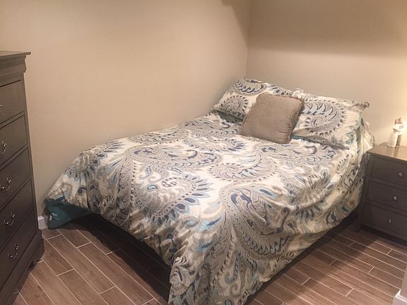 Guest room / 
Office space 