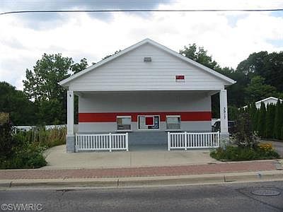 1st image of 3917 Leland Ave NE