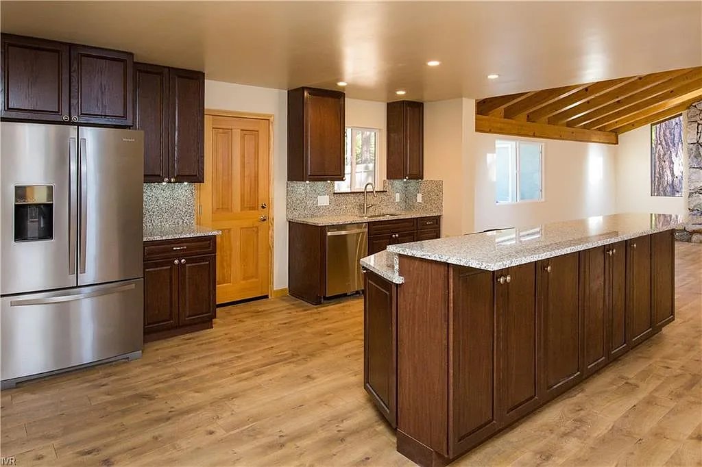 1054 Flume Rd photo 1