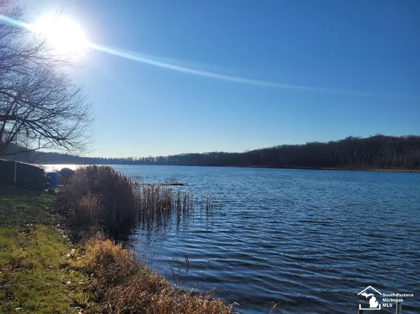 1234 Vincent Lake Ln, Tekonsha, MI 49092