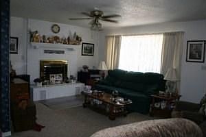 3rd image of 322 W Green Valley Dr