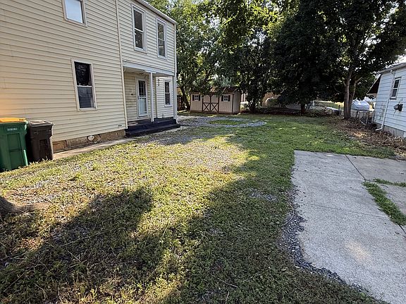3rd image of 332 S 9th St