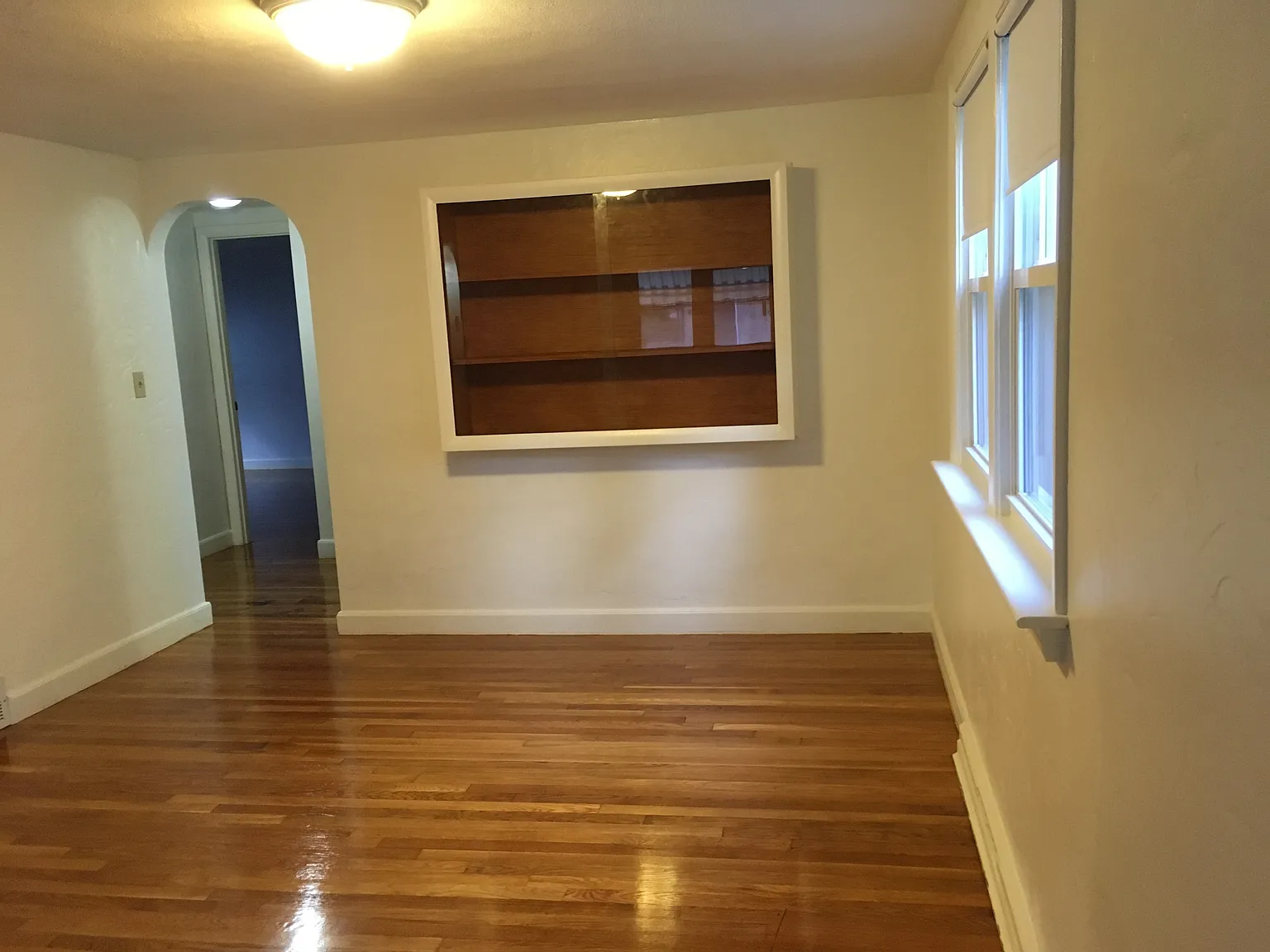 3 bed, 1300 sqft, $4,100 — Photo 4