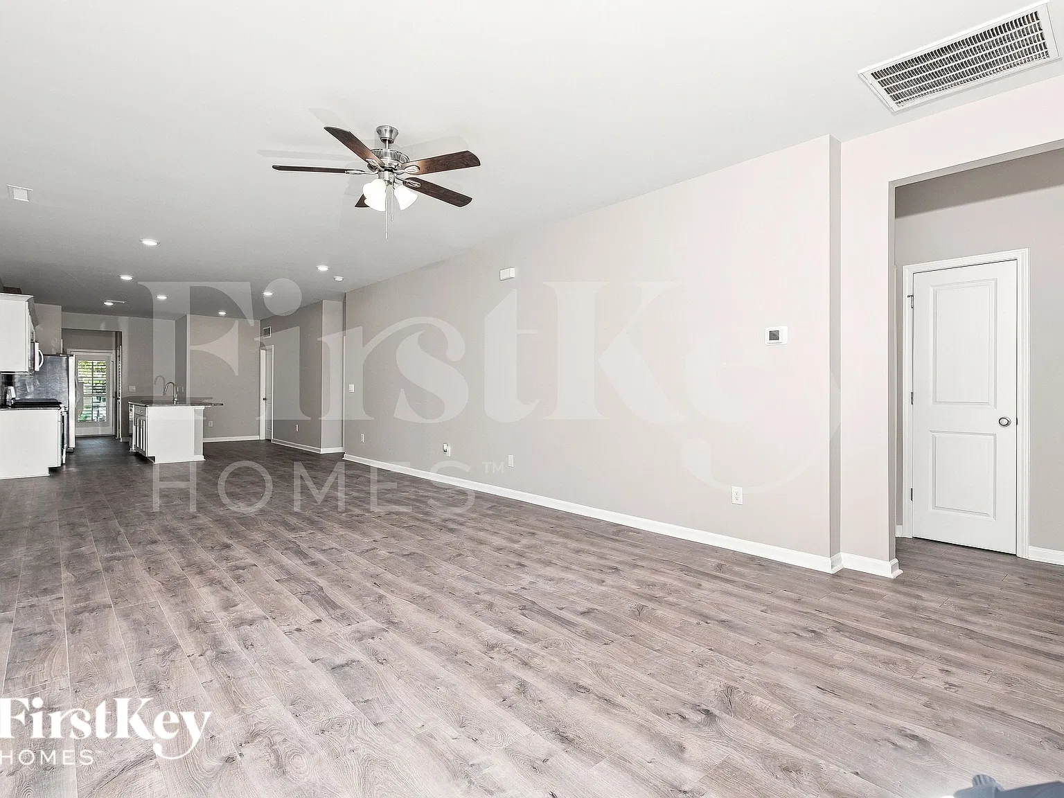 3 bed, 2.0 bath, 1820 sqft, $1,925 — Photo 2