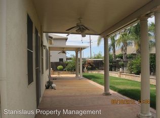 865 W Santos Ave, Ripon, CA 95366