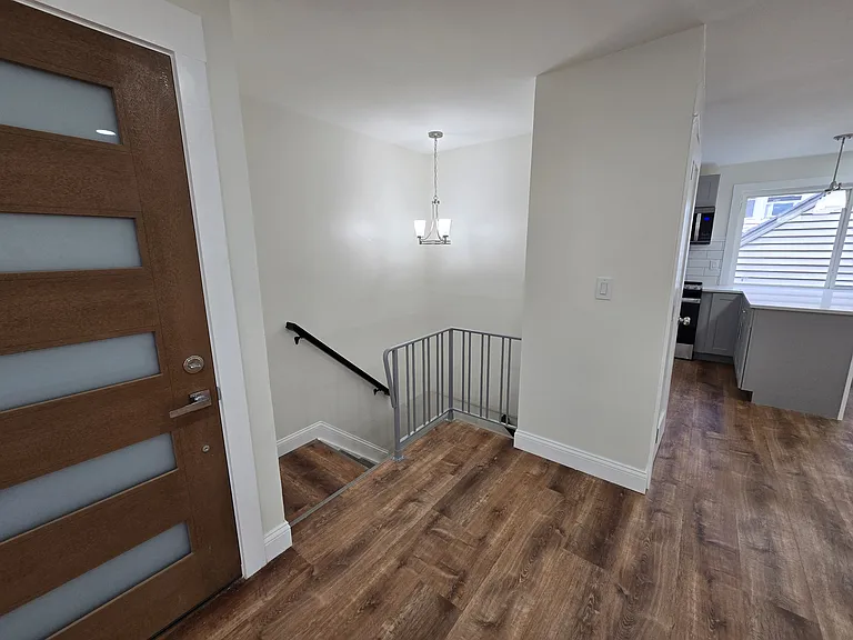 6305 Englewood Ave #1 — Photo 24