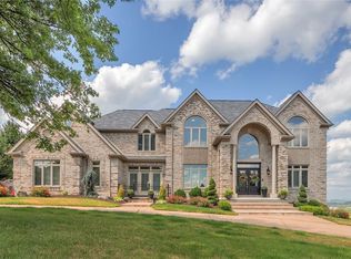 1055 Old Orchard Dr, Gibsonia, PA 15044