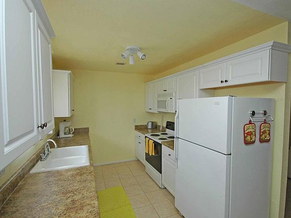 5th image of 3457 N Dale Dr