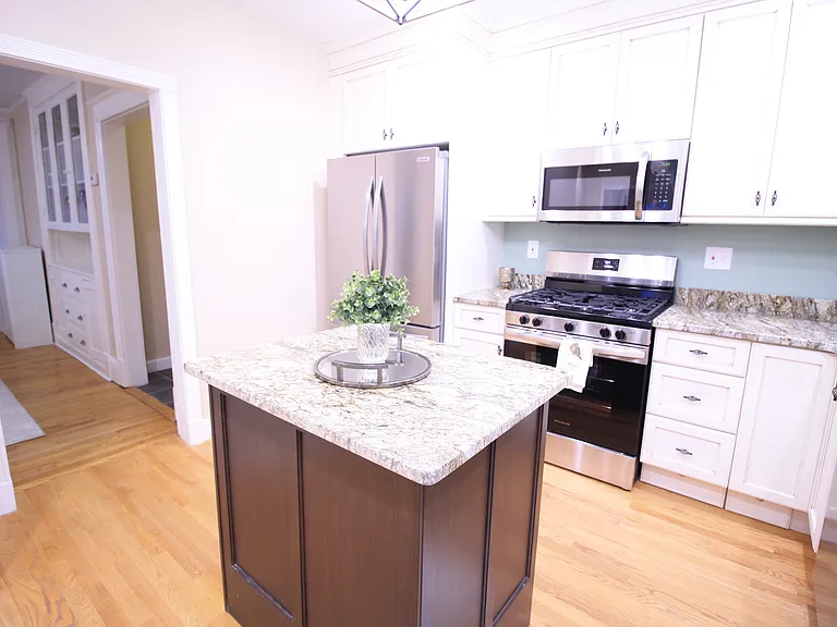 147 Stearns St — Photo 10