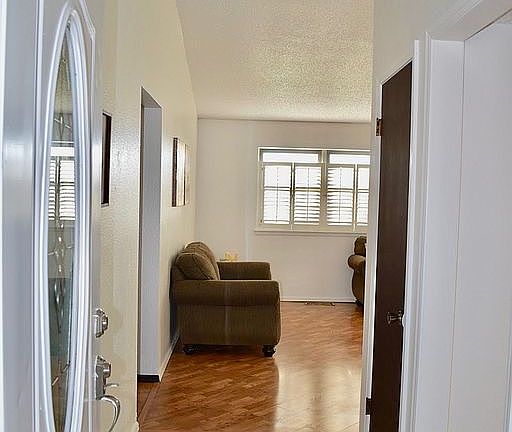 5th image of 2201 Crystal Dr