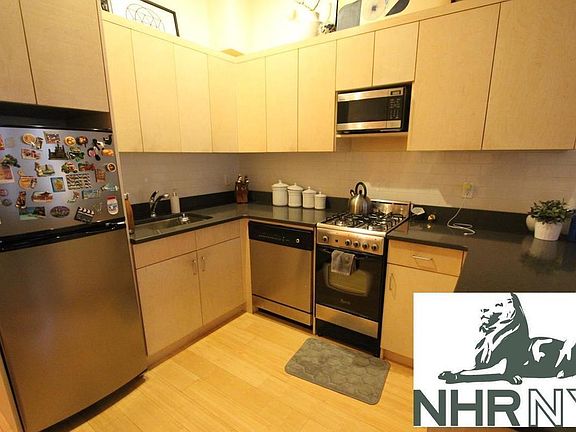 5th image of 141 W 15th St #2R
