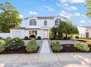 106 Belmill Rd, Bellmore, NY 11710