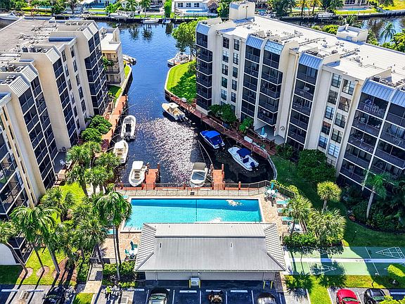 2nd image of 20 ROYAL PALM Way #3010
