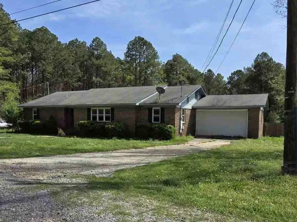 455 Tarpley Dr E, Gadsden, AL 35901