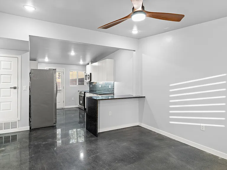 1621 Wyoming Ave #B — Photo 4
